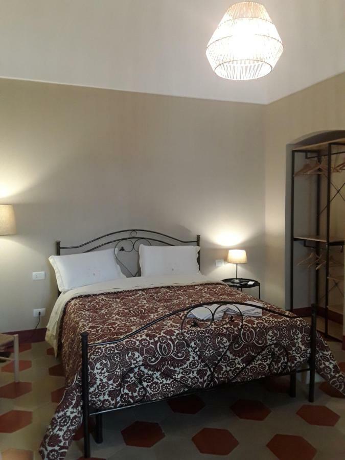 Dimora Don Francesco Bed & Breakfast อัลเบโรเบลโล ภายนอก รูปภาพ